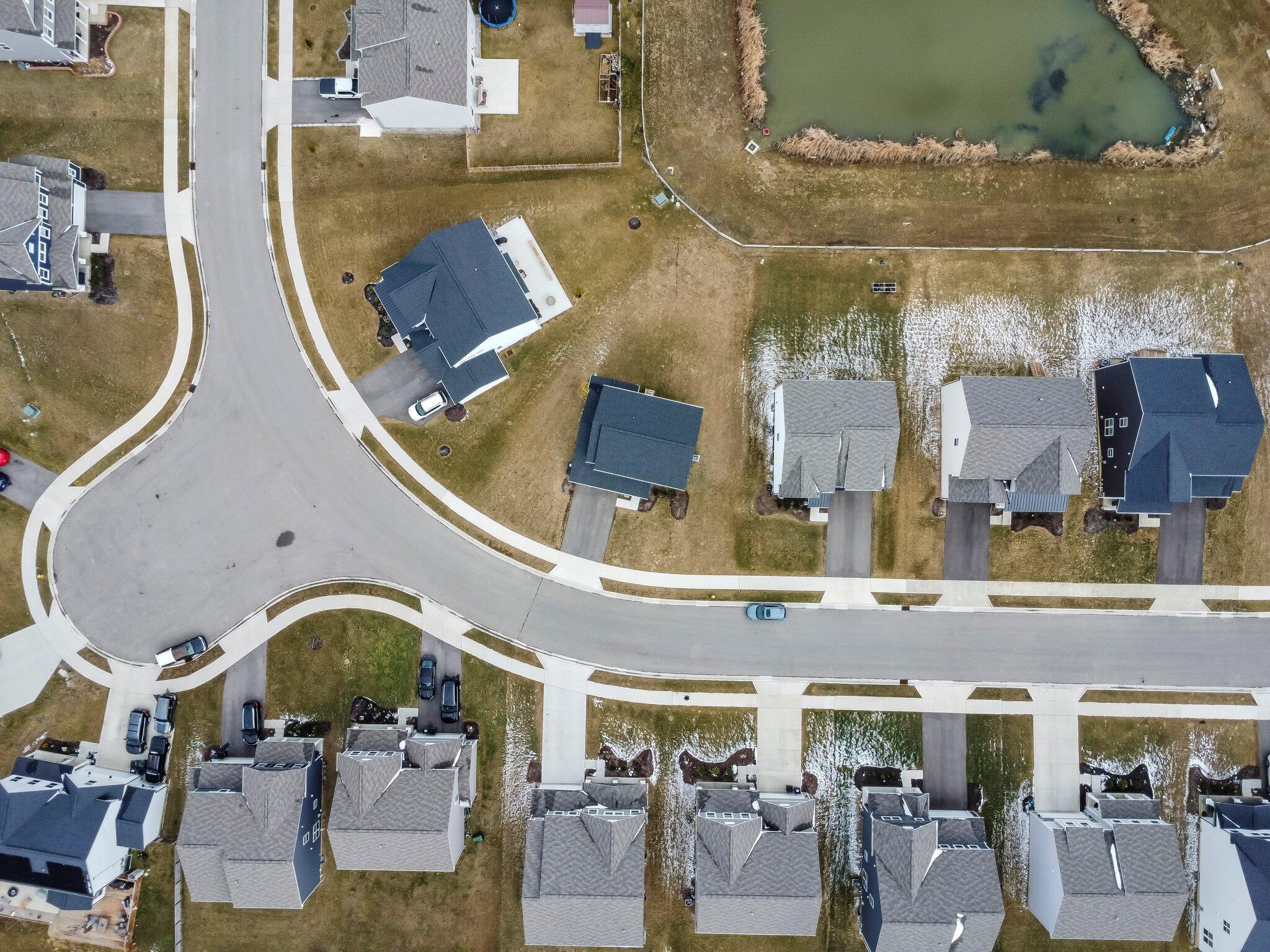 9061 Philmont Curve Drive, Blacklick, Ohio image 41