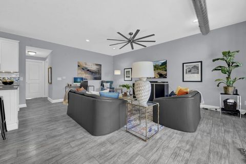 Tiny photo for 58 E Hubbard Avenue C #C, Columbus, OH 43215 (MLS # 226005562)