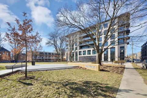 Tiny photo for 58 E Hubbard Avenue C #C, Columbus, OH 43215 (MLS # 226005562)