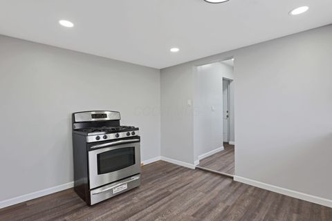 Tiny photo for 509 Helen Street, Columbus, OH 43223 (MLS # 225045272)