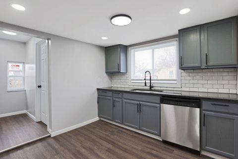 Tiny photo for 509 Helen Street, Columbus, OH 43223 (MLS # 225045272)