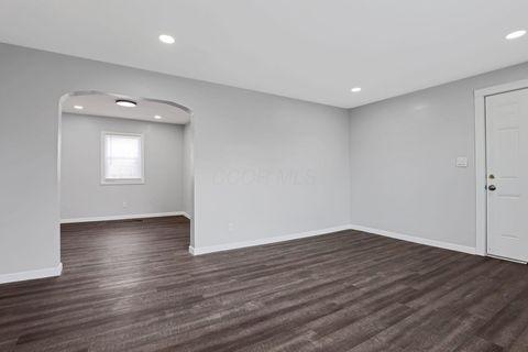 Tiny photo for 509 Helen Street, Columbus, OH 43223 (MLS # 225045272)