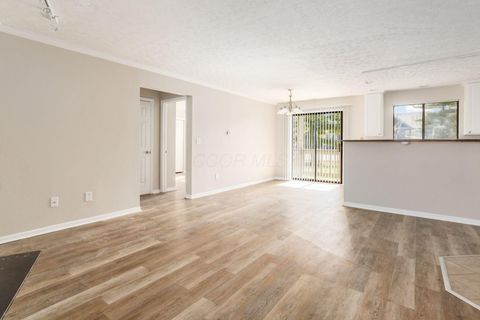 Tiny photo for 2727 Greystone Drive A #A, Columbus, OH 43220 (MLS # 226005839)