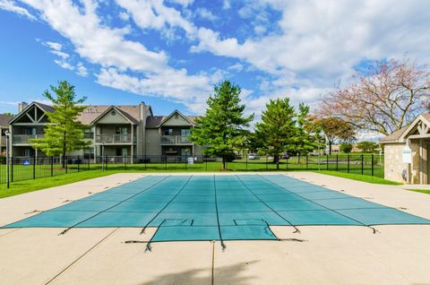 Tiny photo for 2727 Greystone Drive A #A, Columbus, OH 43220 (MLS # 226005839)