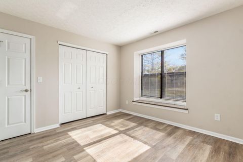 Tiny photo for 2727 Greystone Drive A #A, Columbus, OH 43220 (MLS # 226005839)