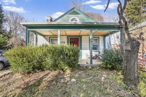 Photo of 178 Hiawatha Avenue, Westerville, OH 43081 (MLS # 225043697)