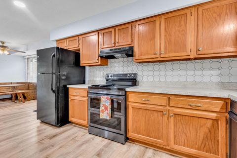 Tiny photo for 701 Hunters Run, Gahanna, OH 43230 (MLS # 225046206)