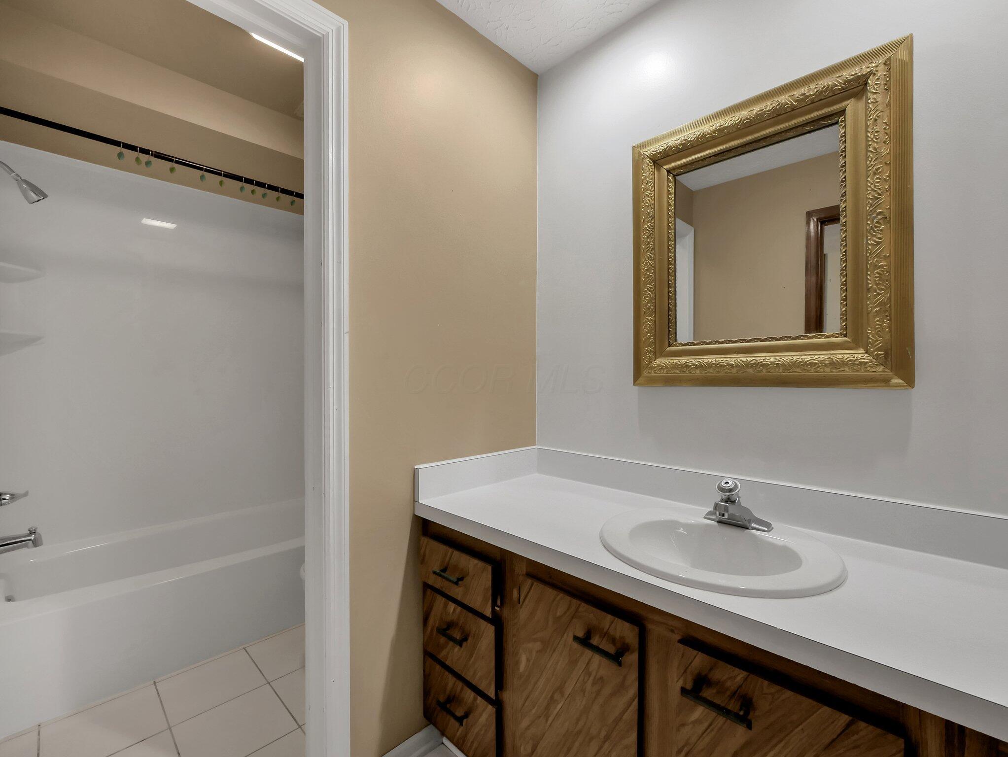 5610 Scepter Place, Columbus, Ohio image 32