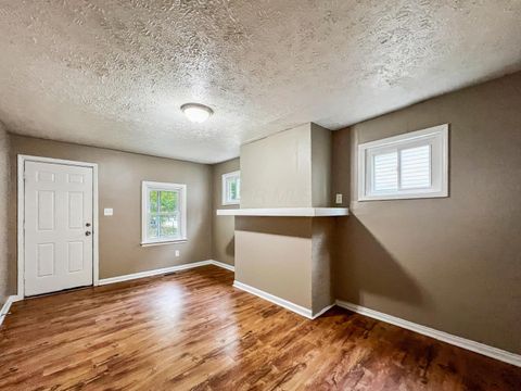 Tiny photo for 1461 Aberdeen Avenue, Columbus, OH 43211 (MLS # 225037436)