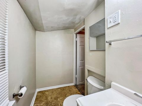Tiny photo for 1461 Aberdeen Avenue, Columbus, OH 43211 (MLS # 225037436)