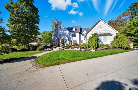 Photo of 10320 Mackenzie Way, Dublin, OH 43017 (MLS # 225039041)