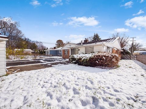 Tiny photo for 2736 Eastminster Road, Columbus, OH 43209 (MLS # 225044865)