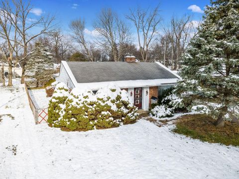 Photo of 2736 Eastminster Road, Columbus, OH 43209 (MLS # 225044865)