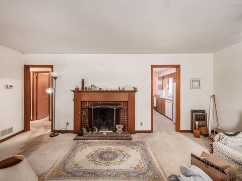Tiny photo for 2736 Eastminster Road, Columbus, OH 43209 (MLS # 225044865)