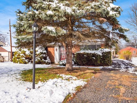 Tiny photo for 2736 Eastminster Road, Columbus, OH 43209 (MLS # 225044865)