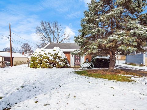 Tiny photo for 2736 Eastminster Road, Columbus, OH 43209 (MLS # 225044865)