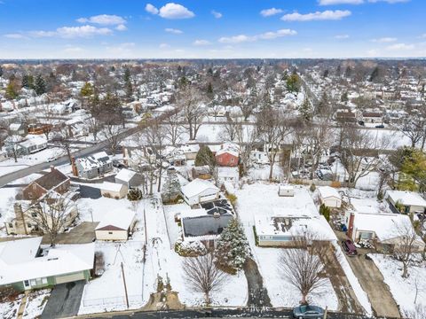 Tiny photo for 2736 Eastminster Road, Columbus, OH 43209 (MLS # 225044865)