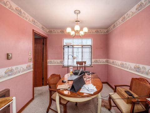 Tiny photo for 2736 Eastminster Road, Columbus, OH 43209 (MLS # 225044865)