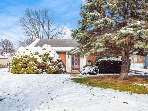 Tiny photo for 2736 Eastminster Road, Columbus, OH 43209 (MLS # 225044865)