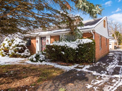 Tiny photo for 2736 Eastminster Road, Columbus, OH 43209 (MLS # 225044865)