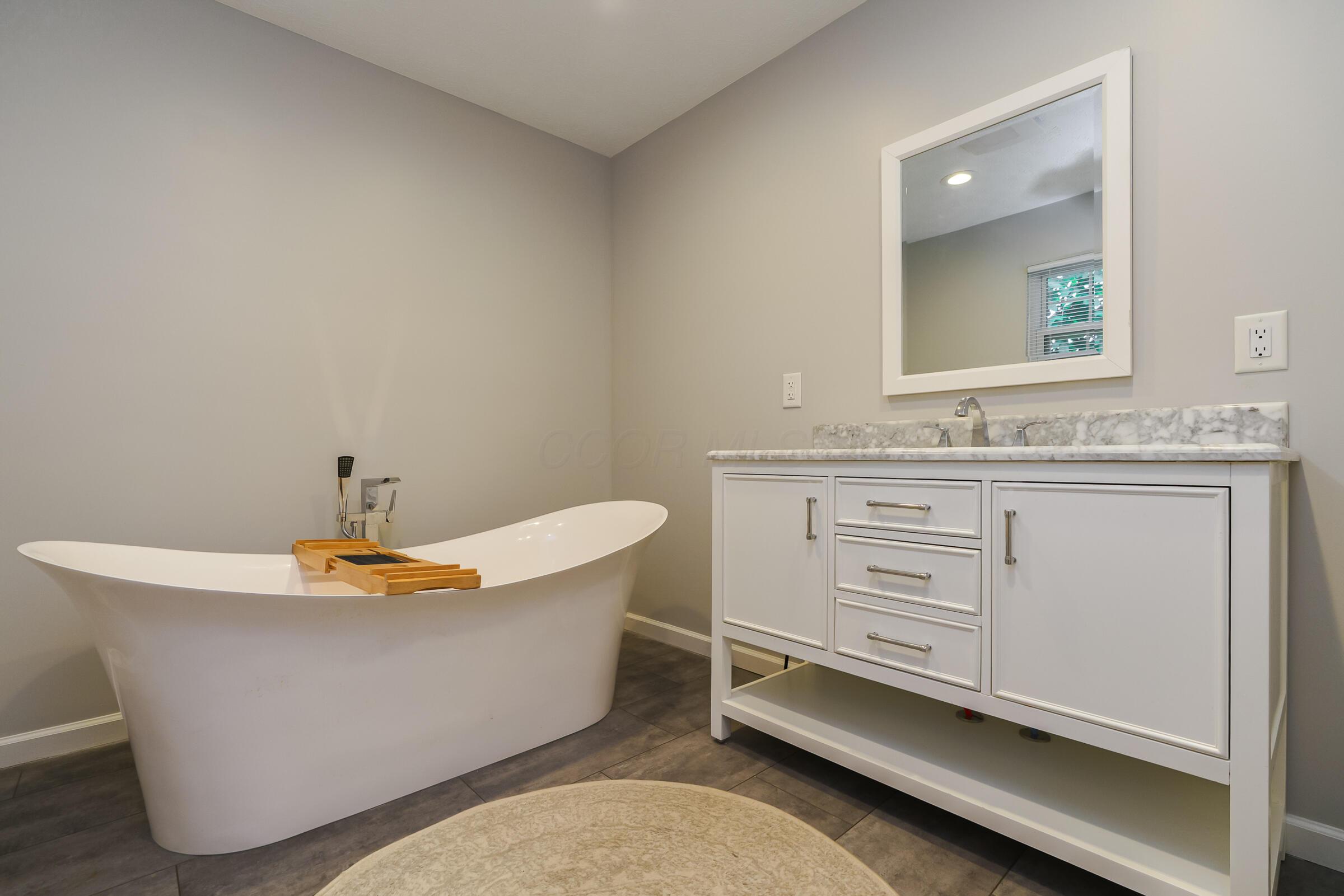 18204 Timber Trails Road, Marysville, Ohio image 13
