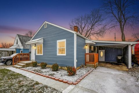 Photo of 2699 Pontiac Street, Columbus, OH 43211 (MLS # 226001653)