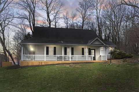 Photo of 780 National Road SE, Hebron, OH 43025 (MLS # 226008710)