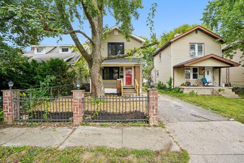 Photo of 718 Hanford Street, Columbus, OH 43206 (MLS # 226017239)