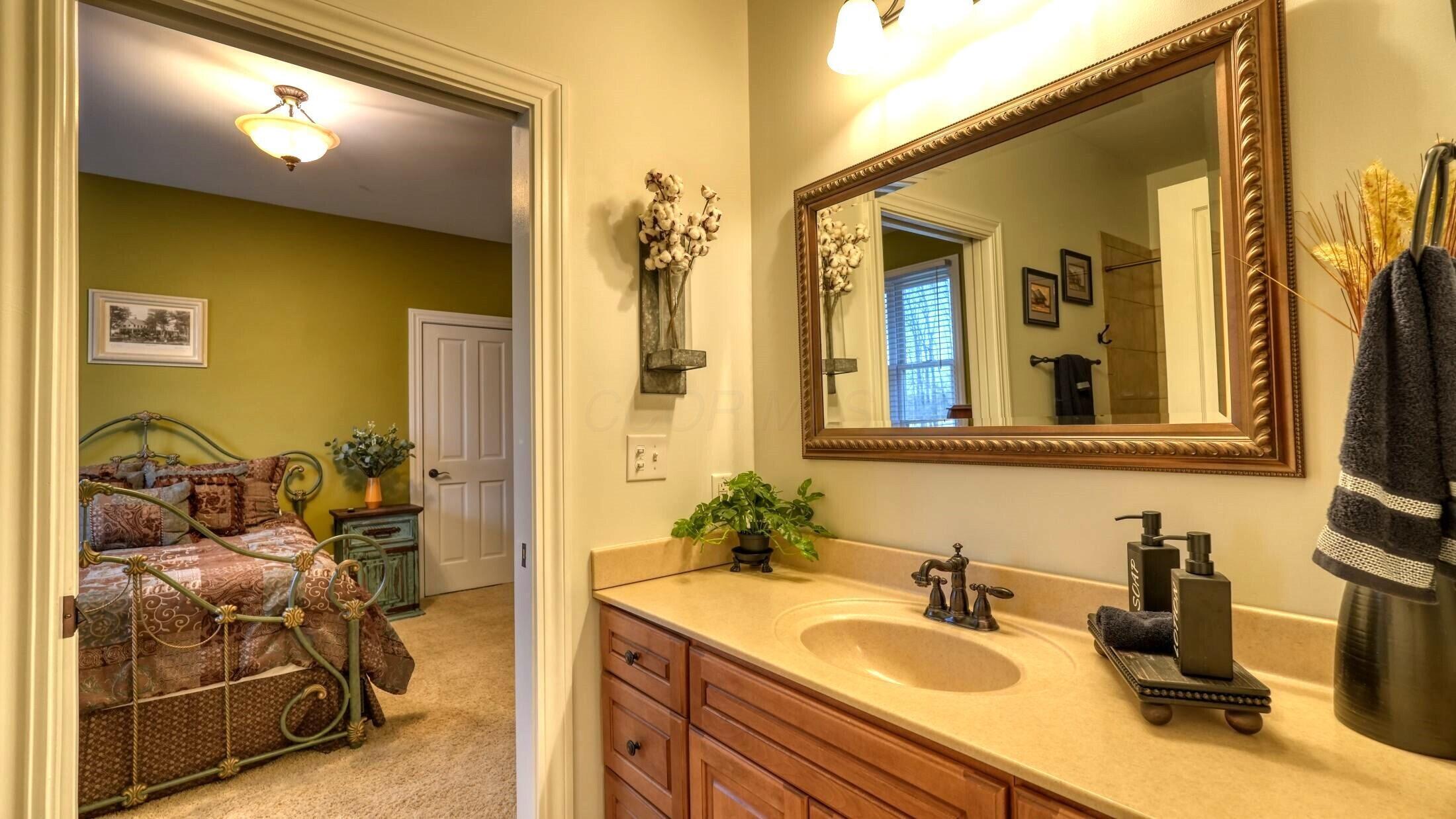 6245 Cassingham Court, Zanesville, Ohio image 29