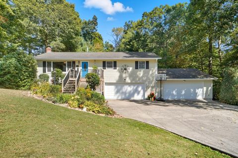 Photo of 400 Brentwood Drive NE, Newark, OH 43055 (MLS # 225035686)
