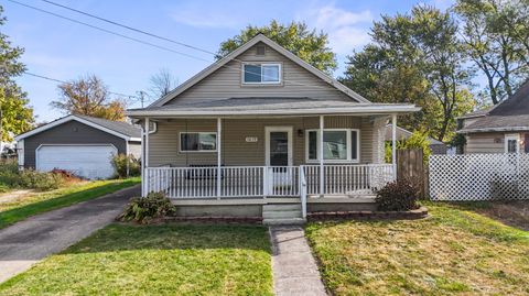 Photo of 1619 New Mexico Avenue, Lorain, OH 44052 (MLS # 225039888) Photo of 1619 New Mexico Avenue, Lorain, OH 44052 (MLS # 225039888)