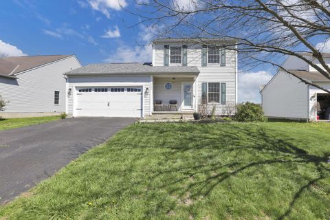 Photo of 2665 Cross Creek Avenue, Lancaster, OH 43130 (MLS # 226011510)