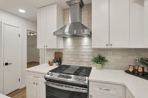 Tiny photo for 4374 Scenic Drive, Columbus, OH 43214 (MLS # 226000620)