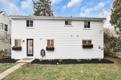 Tiny photo for 4374 Scenic Drive, Columbus, OH 43214 (MLS # 226000620)