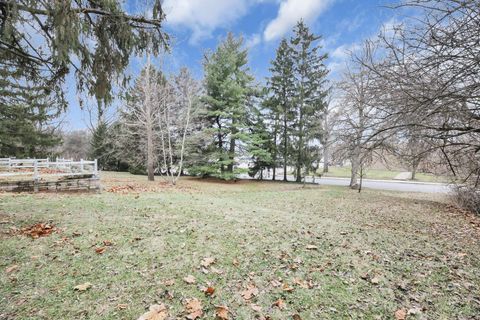Tiny photo for 4374 Scenic Drive, Columbus, OH 43214 (MLS # 226000620)