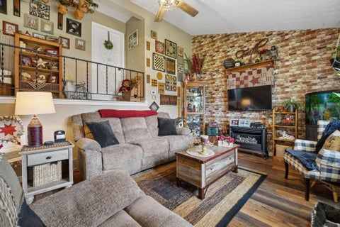 Tiny photo for 1461 Bellefontaine Avenue, Marion, OH 43302 (MLS # 226025913)