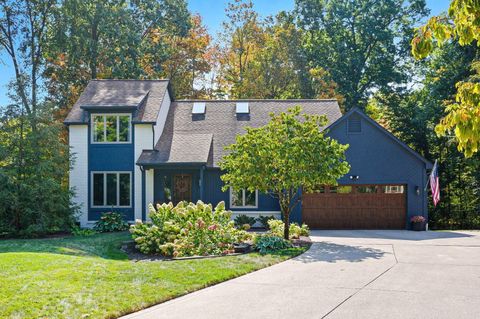 Photo of 1260 Autumn Park Court, Westerville, OH 43081 (MLS # 225036144)