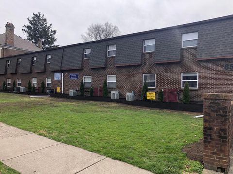 Photo of 65 E 18th Avenue, Columbus, OH 43201 (MLS # 226015084)