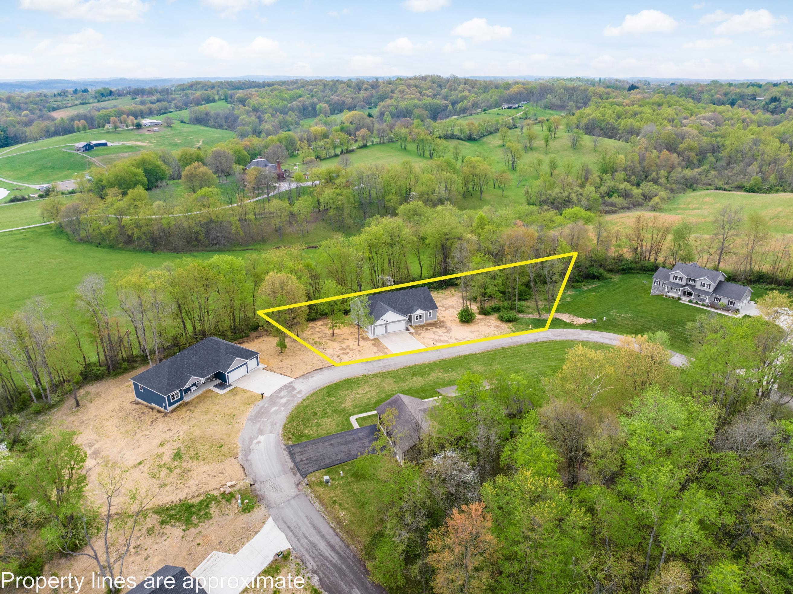 3010 Corbin Drive, Zanesville, Ohio image 38
