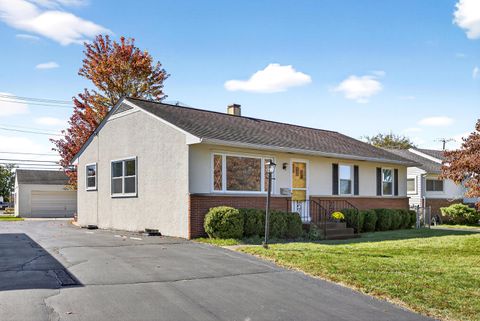 Photo of 3617 Heywood Drive, Hilliard, OH 43026 (MLS # 225040117)