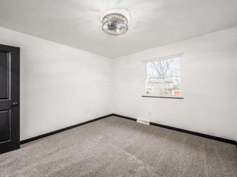 Tiny photo for 3474 Independence Street, Grove City, OH 43123 (MLS # 225045515)