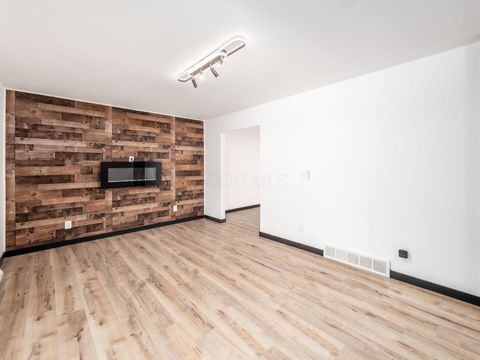 Tiny photo for 3474 Independence Street, Grove City, OH 43123 (MLS # 225045515)