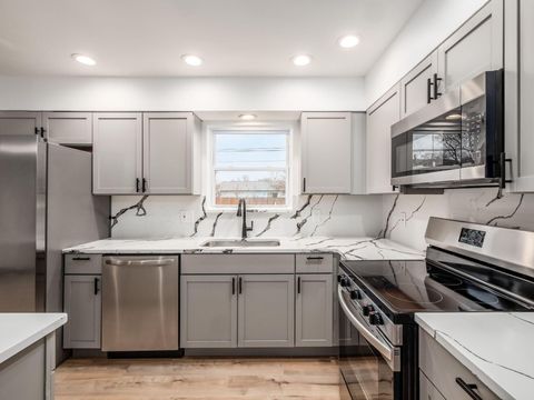 Tiny photo for 3474 Independence Street, Grove City, OH 43123 (MLS # 225045515)