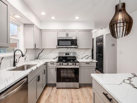 Tiny photo for 3474 Independence Street, Grove City, OH 43123 (MLS # 225045515)