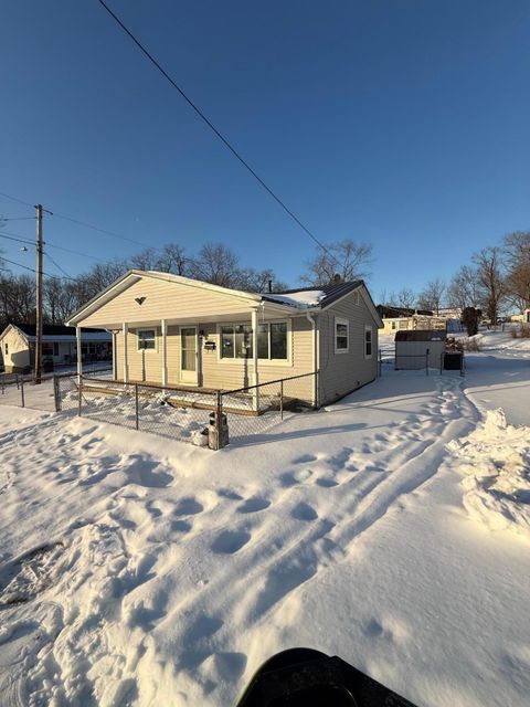 Photo of 352 S Mcarthur Way, Greenfield, OH 45123 (MLS # 226003875)