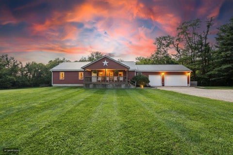 Photo of 9133 Greeno Street SW, Stoutsville, OH 43154 (MLS # 226032001)