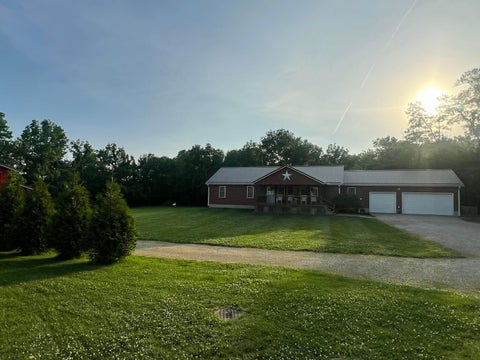 Photo of 9133 Greeno Street SW, Stoutsville, OH 43154 (MLS # 226032001)