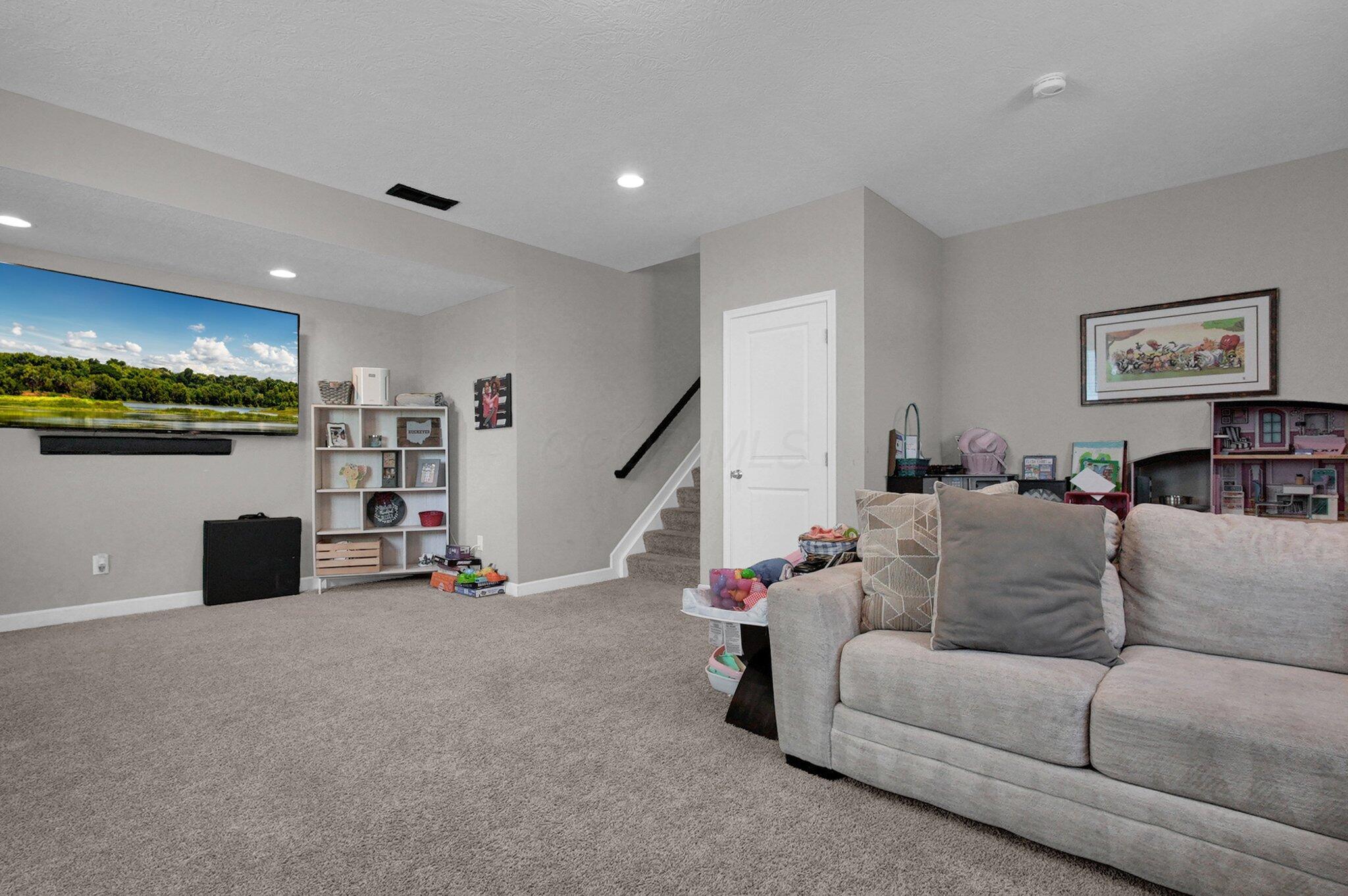 3374 Buhrmill Road, Reynoldsburg, Ohio image 47