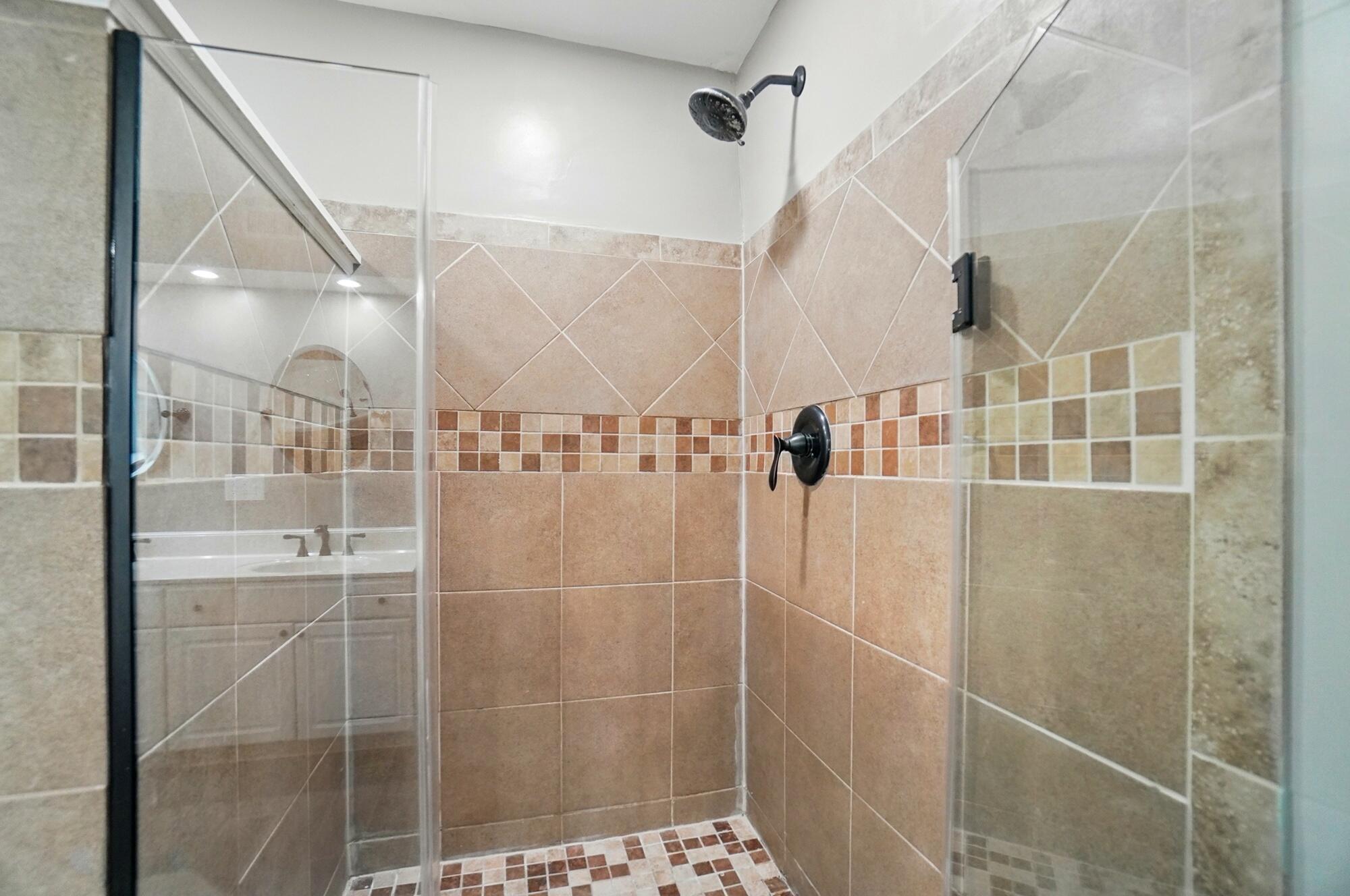 121 S Tenant Street, Lancaster, Ohio image 32