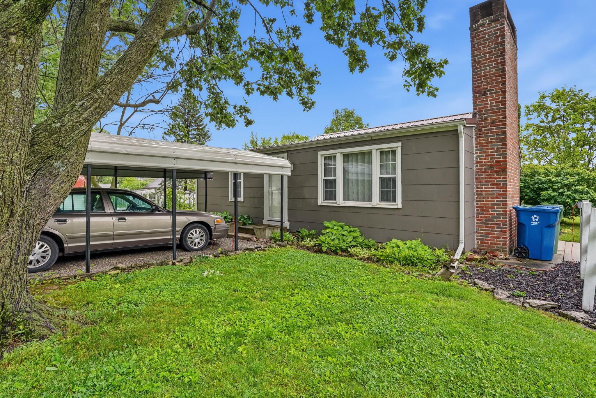 750 W 9th Street